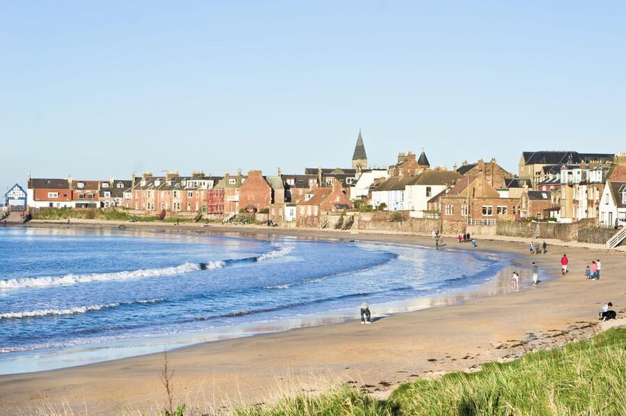 Edinburgh: East Lothian Highlights - Athelstaneford tells the Saltire story