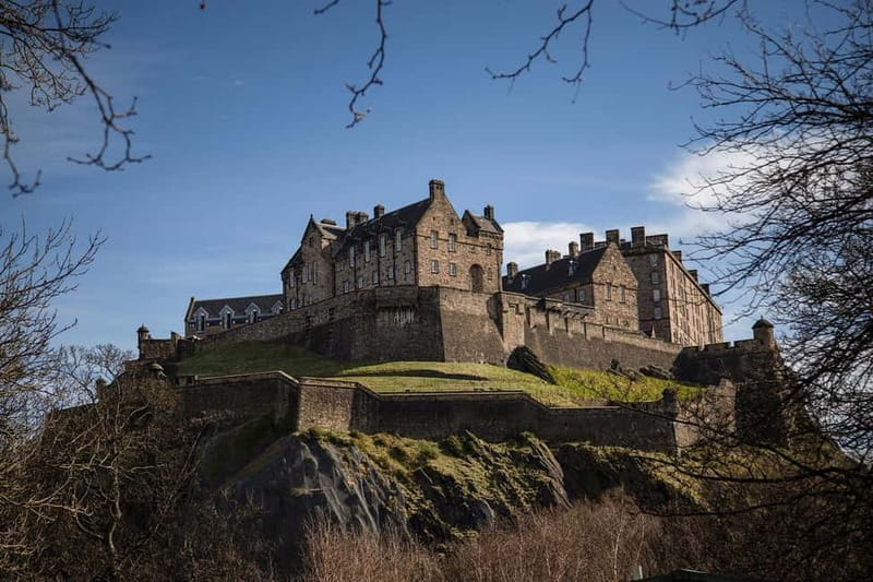 Edinburgh: Full-Day Walking Tour with Edinburgh Castle - Lunch and the Royal Mile