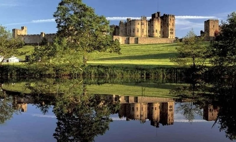 Edinburgh: Harry Potter and English Castles Tour in Spanish - Why this Northumberland day trip works
