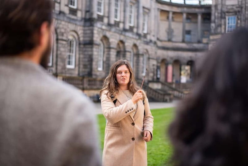 Edinburgh: Harry Potter Private Tour with Edinburgh Castle - Victoria Street, Edinburgh’s Diagon Alley
