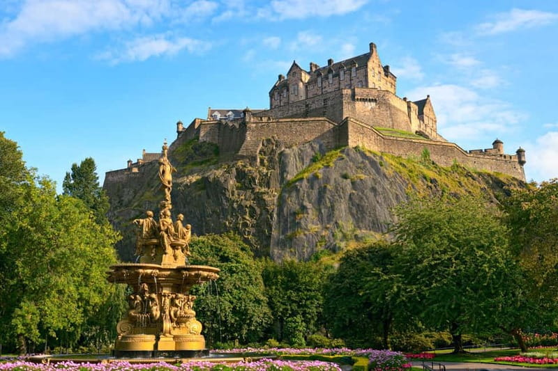 Edinburgh: Harry Potter Private Tour with Edinburgh Castle - Waverley Station and Edinburgh University Old College