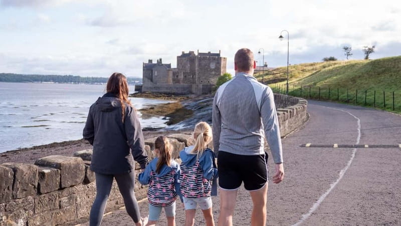 Edinburgh: Highland Cow, Blackness Castle, and Cake Tour - Why this half-day tour works
