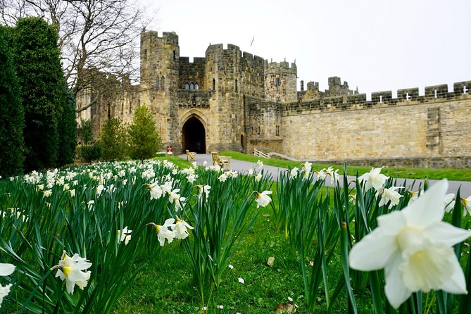 Edinburgh: Holy Island, Alnwick Castle & Kingdom of Northumbria - Flodden Field and the story of 1513
