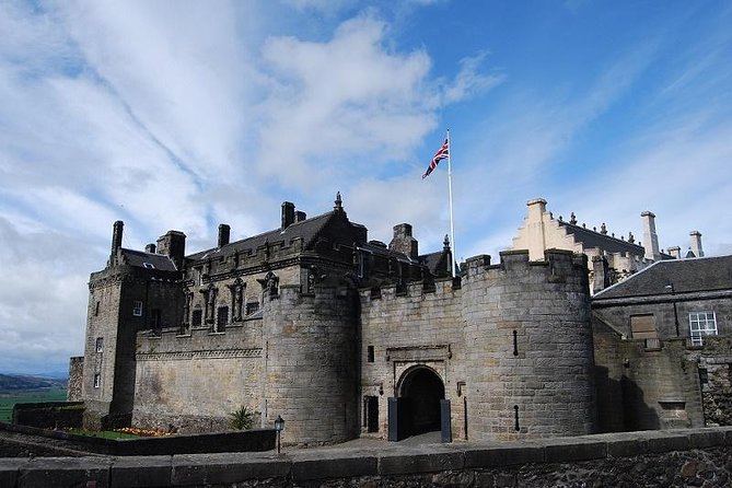 Edinburgh: Loch Lomond, Stirling Castle and the Kelpies Day Tour - Guides Make or Break the Long Drives