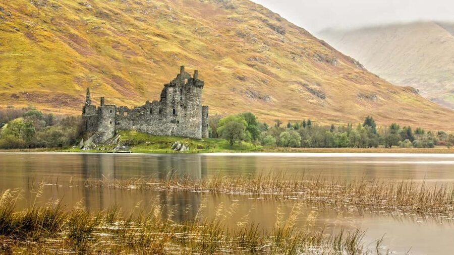 Edinburgh: Oban, Kilchurn Castle & Inveraray Tour in Spanish - Kilchurn Castle Beside Loch Awe