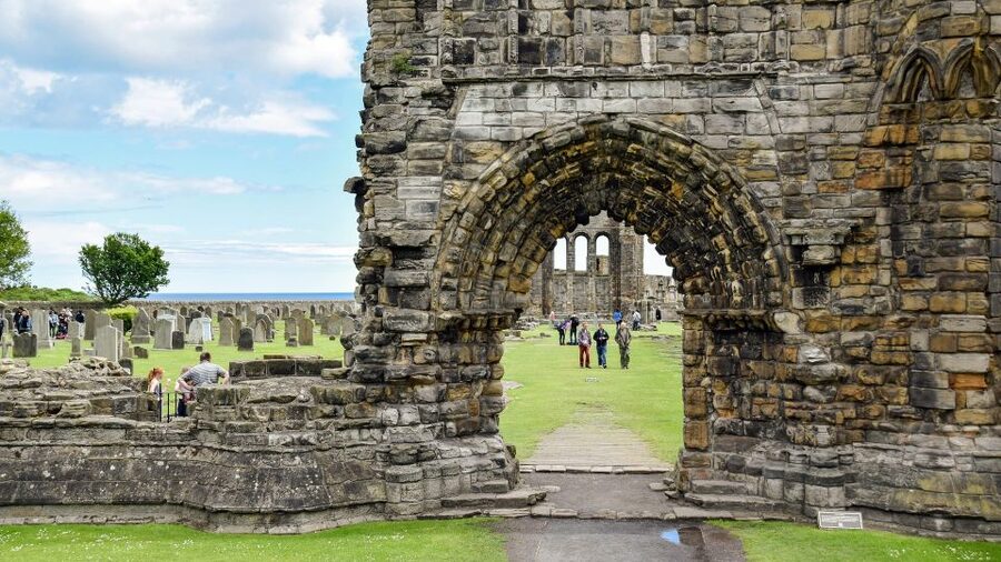Edinburgh: St Andrews, Dunnottar Castle & Falkland Tour - Walking the cliffs to Dunnottar Castle