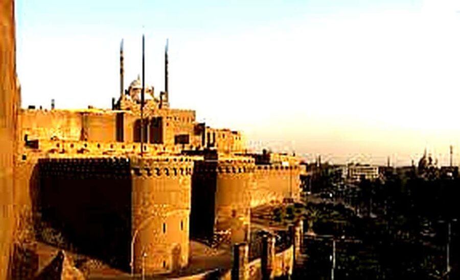Egyptian Civilization Museum, Citadel & Old Cairo Tour - A traditional Cairo lunch, with one important condition