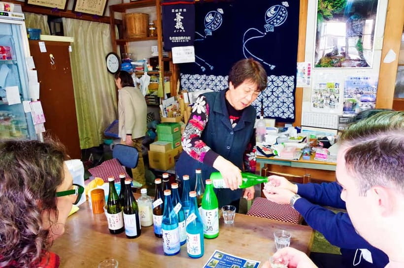 Explore Matsumoto: Castle, Sake & Taste of Local Life - Nawate Street and the appeal of Frog Street