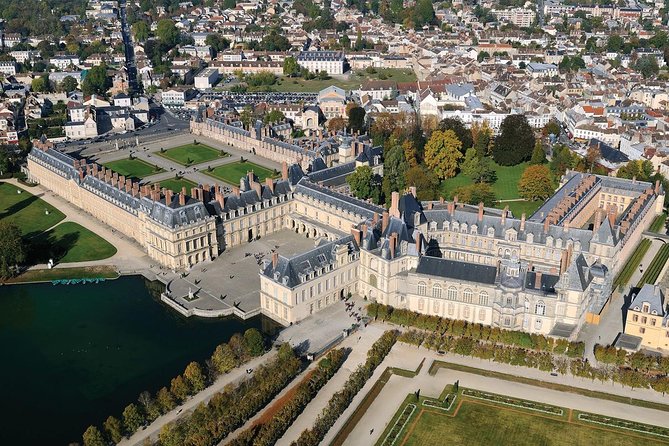 Fontainebleau and Vaux-Le-Vicomte Castle Small-Group Day Trip From Paris - The 100-acre gardens deserve your time