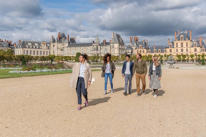 Fontainebleau and Vaux le Vicomte Chateaux Day Trip from Paris - Why this two-château trip works