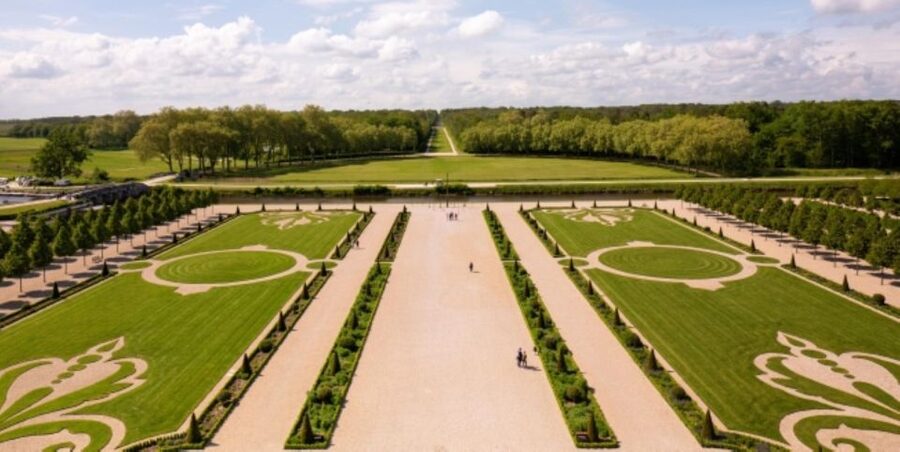 From Amboise : Full-Day Chambord & Chenonceau Chateaux - A simple lunch break instead of a formal meal