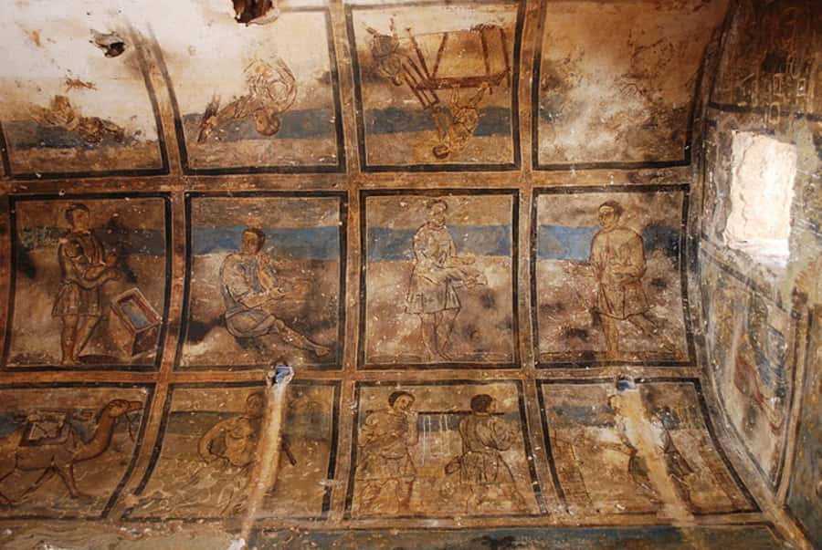 From Amman: Umayyad Desert Castles Tour with Transfer - Quseir Amra and the art inside the desert