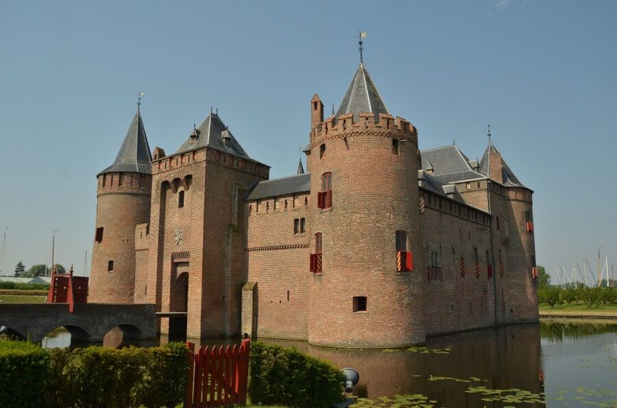 From Amsterdam: Amsterdam Castle Muiderslot Private Tour - Key points to know before booking