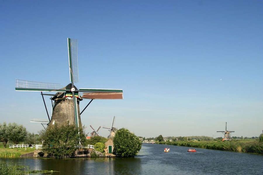 From Amsterdam: Private Day Trip to the Dutch Castles - From Amsterdam to a pair of Dutch castles