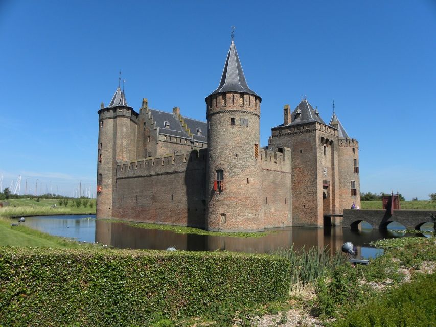 From Amsterdam: Private Day Trip to the Dutch Castles - What makes Muiden different from De Haar