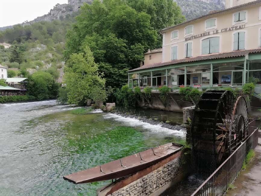 From Avignon: Luberon and Chateauneuf-du-Pape Full-Day Tour - Two wineries, two different lessons