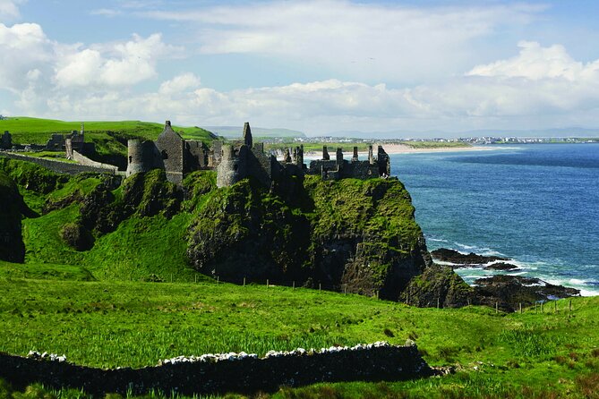 From Belfast-Giants Causeway, Dunluce Castle and Dark Hedges tour - Price, food, and the practical tradeoffs