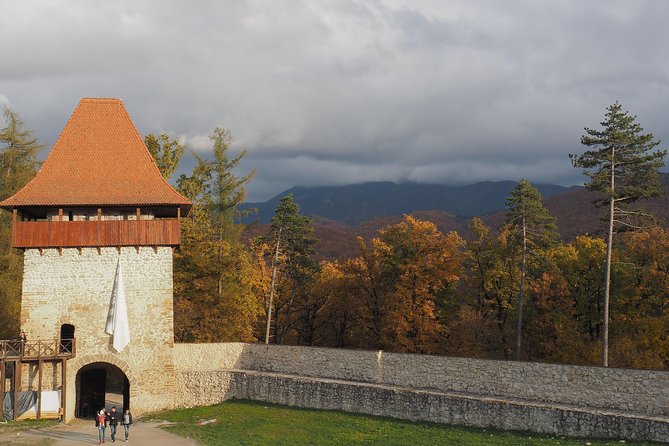 From Brasov: Discover Bran Castle and Râșnov Fortress - The optional Peleș Castle upgrade