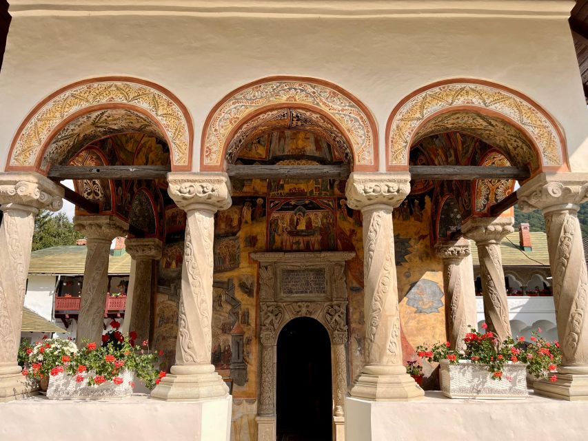 From Brașov: Romanian Castle Tour with Bran and Peles - Timing, food, and what to bring