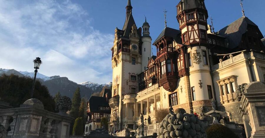 From Brașov: Romanian Castle Tour with Bran and Peles - Bran Castle and the Dracula question