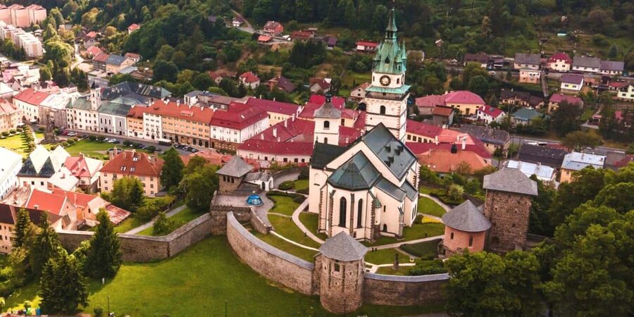 From Bratislava: Dracula Nosferatu - Orava Castle Day Tour - A three-hour visit inside the castle