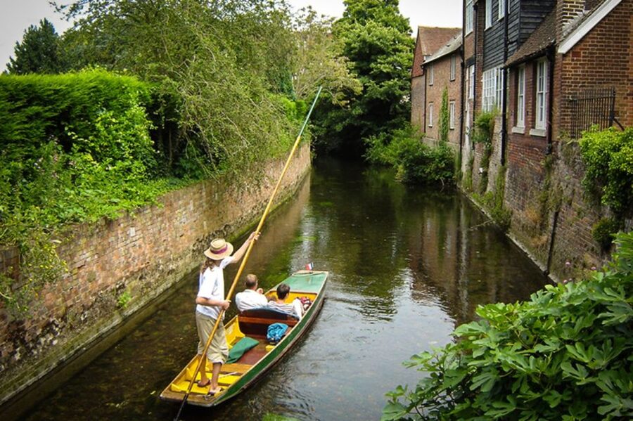 From Brighton: Leeds Castle & Canterbury Full-Day Trip - Transport and the shape of a 10-hour day