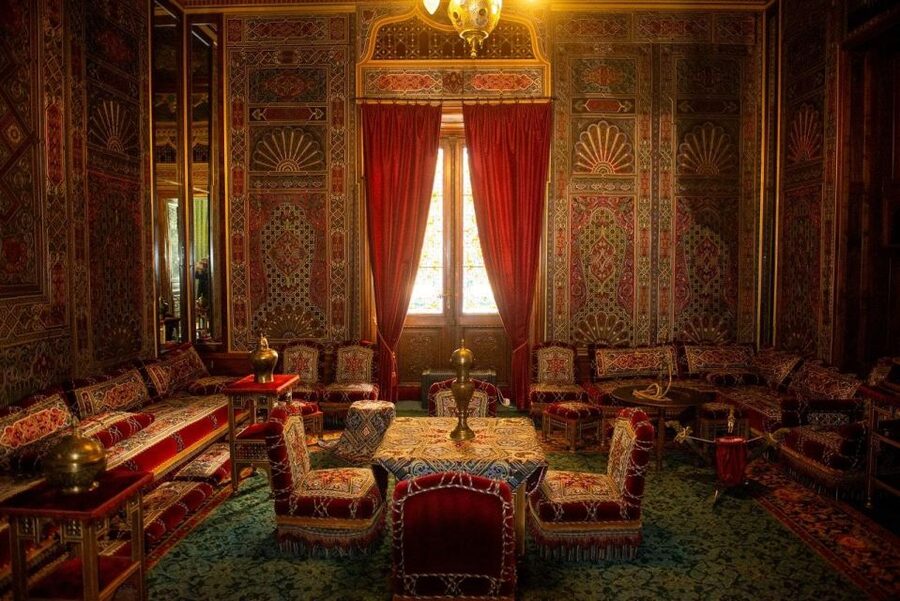 From Bucharest: Brasov Peles & Dracula's Castle Day Tour - Guides, Drivers, and Group Size