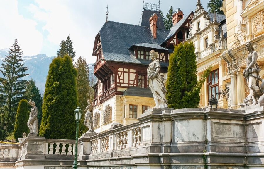 From Bucharest: Day Trip to Dracula and Peles Castle - Why this Bucharest day trip works