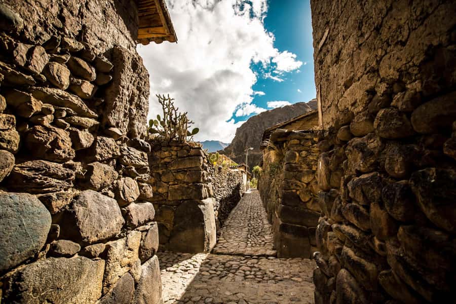 From Cusco: Ollantaytambo Fortress Half-Day Private Tour - Climbing the 150 steps to the upper fortress