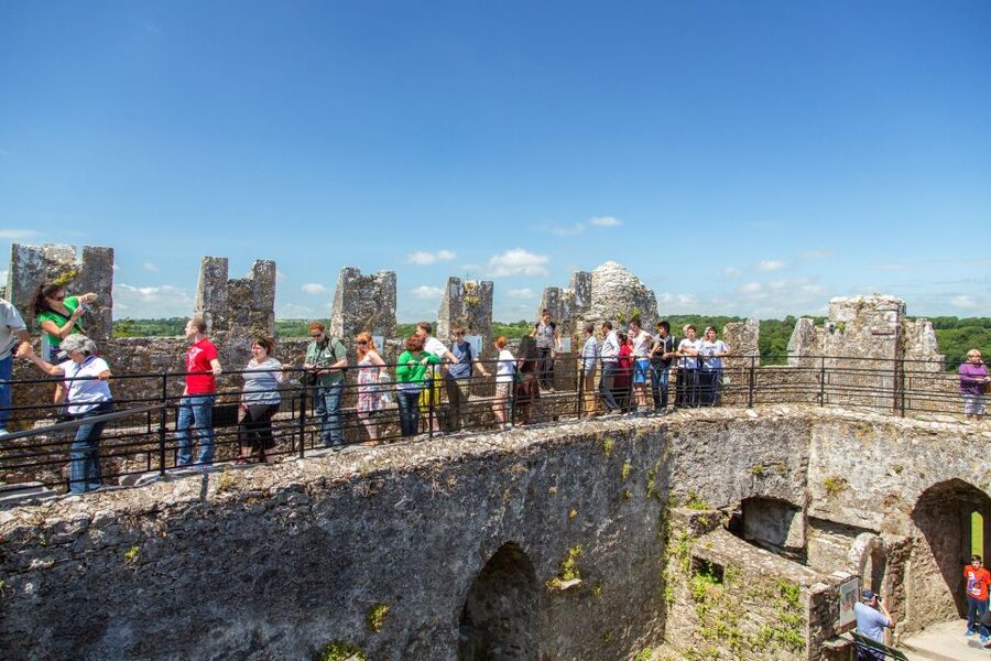 From Dublin: Blarney, Rock of Cashel and Cahir Castles Tour - What to bring for a smoother day