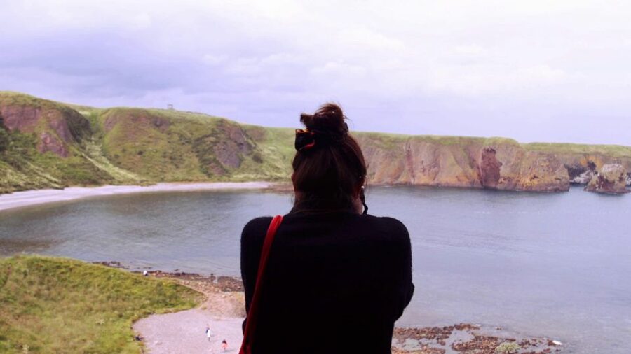 From Edinburgh: Scottish Castles Tour in Spanish - Dundee, the short final stop