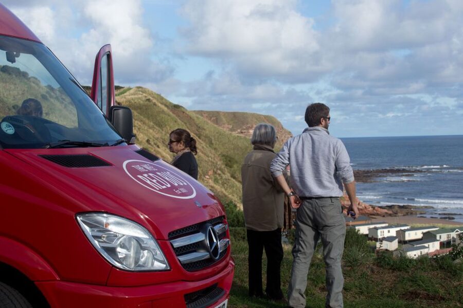 From Edinburgh: Viking Coast & Alnwick Castle Day Tour - Who should book this tour?