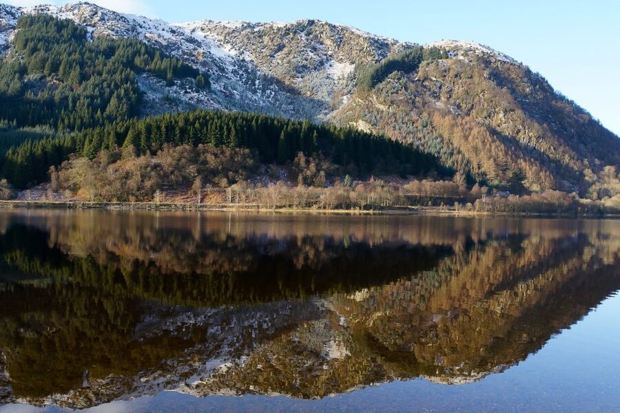 From Edinburgh: West Highland Lochs and Castles Day Trip - Luss gives you a short lochside pause