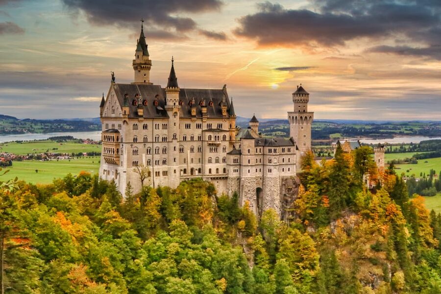 From Füssen: Neuschwanstein & Linderhof Castles Private Tour - Why This Nine-Hour Route Works