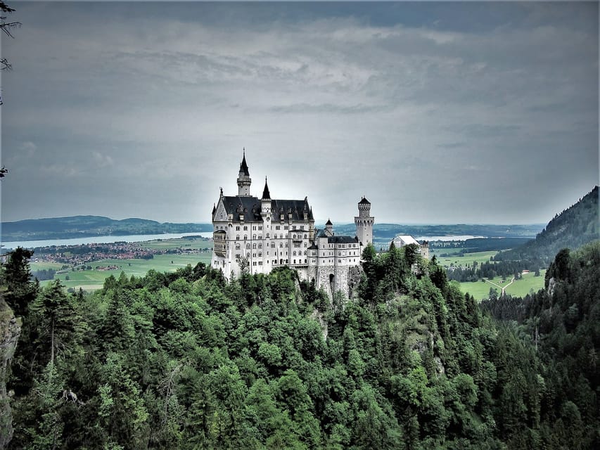 From Füssen: Neuschwanstein & Linderhof Castles Private Tour - The Horse Carriage Depends on the Day
