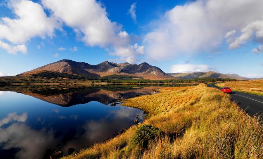 From Galway: Castles of Connemara Full-Day Tour - Inagh Valley and the changing scenery