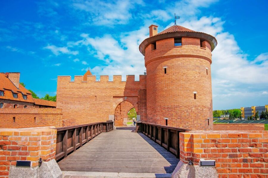 From Gdansk: Malbork Castle Half-Day Private Tour - Why Malbork Castle deserves a half-day from Gdansk