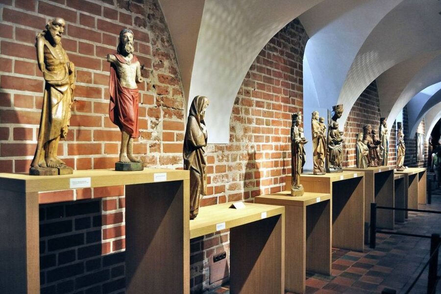 From Gdansk: Malbork Castle Trip with Ticket and Audio Guide - The one-hour ride from Gdansk