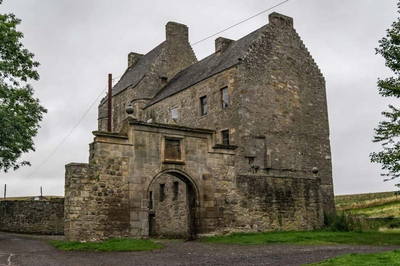From Glasgow: Castles, Clans & Outlander Day Tour - Culross offers the most atmospheric walk