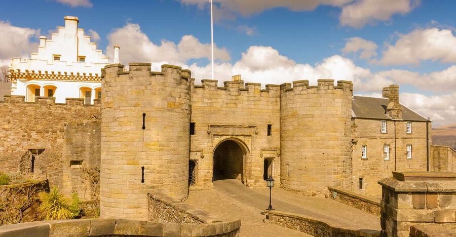 From Glasgow: Loch Lomond, Trossachs & Stirling Castle Tour - Who should book this tour?