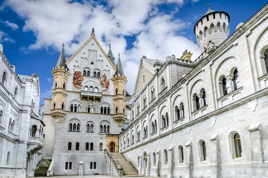 From Hohenschwangau: Tour to Neuschwanstein Castle - The 15-minute walk to Neuschwanstein