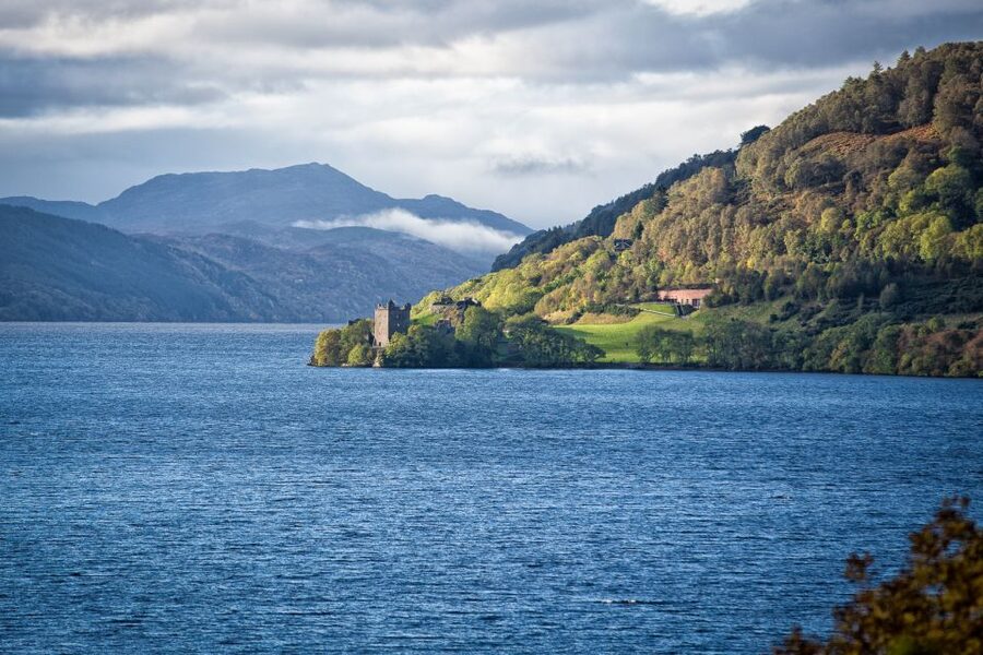 From Inverness: Loch Ness Cruise and Urquhart Castle - Guides make the biggest difference