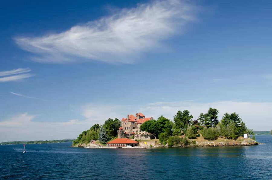 From Ivy Lea: 2-Hour Two Castle 1000 Islands Scenic Cruise - Leaving Ivy Lea Port after a simple check-in
