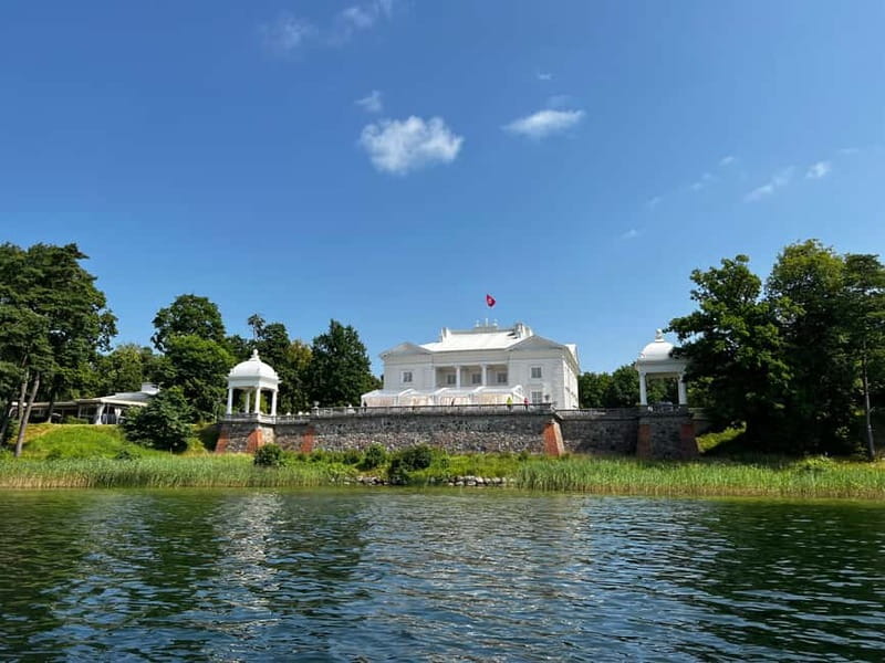 From Kaunas: Rumsiskes open air museum and Trakai castle - Rumsiskes and the old Lithuanian countryside