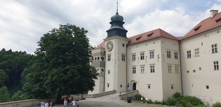 From Krakow: Ojców National Park & Ogrodzieniec Castle Tour - Why this day trip works from Krakow