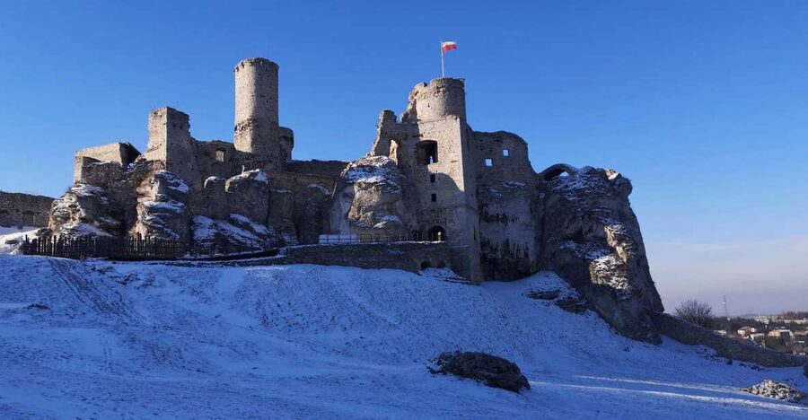 From Krakow: "The Witcher" Ogrodzieniec Castle Private Trip - Leaving Kraków for the upland