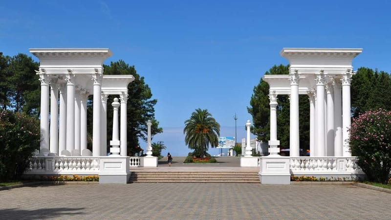 From Kutaisi: Batumi, Petra Fortress and Botanical garden - Weather, clothing, and group size