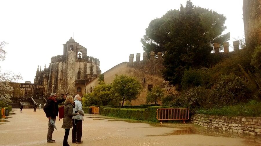 From Lisbon: Tomar, Christ Convent & Almourol Castle Tour - Climbing to Tomar Castle and the Convent of Christ