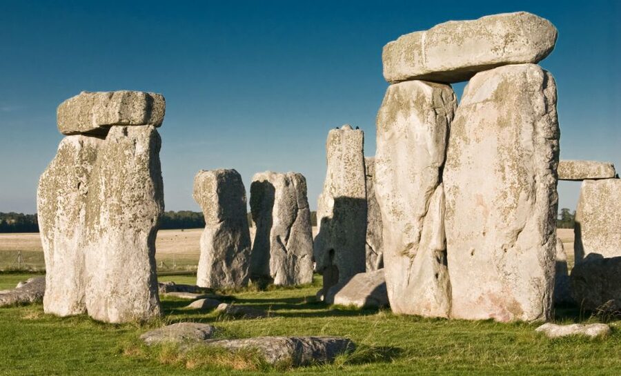 From London: Extended Visit to Windsor Castle and Stonehenge - Who should book this day trip?