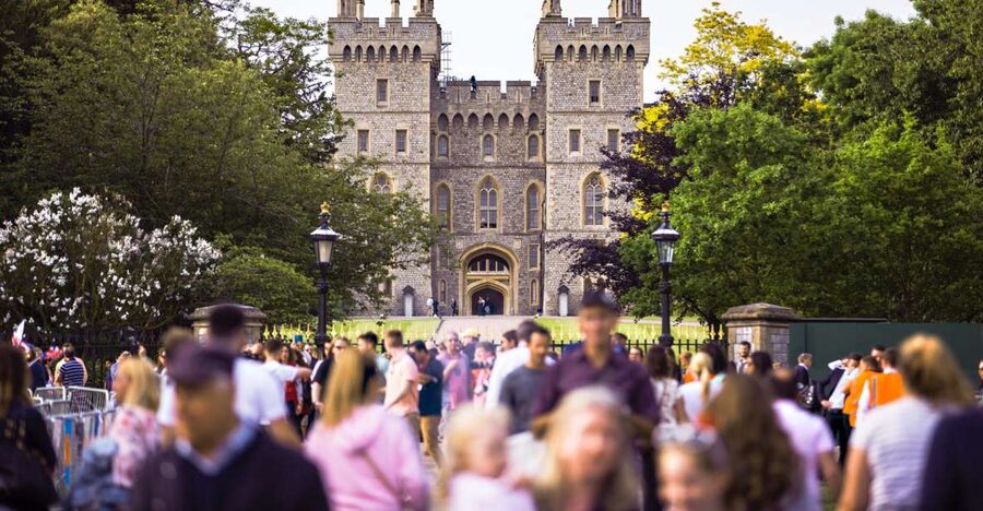 From London: Half-Day Trip to Windsor with Castle Tickets - The return to London and the value of the timing